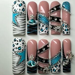 Stylish Nail Art Set with Blue and Black Accents